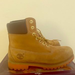 Men’s Timberland boots.